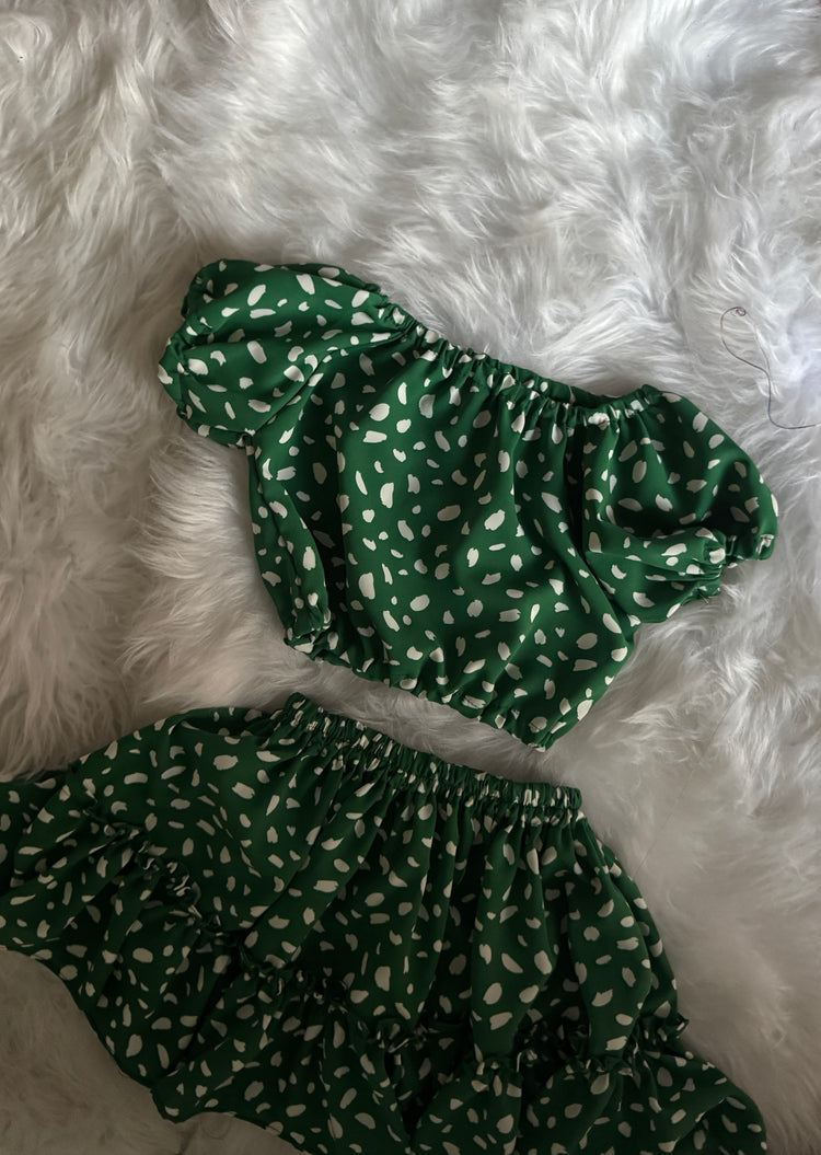 The green Stone Skirt set