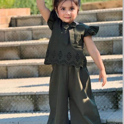 The olive chikankari set