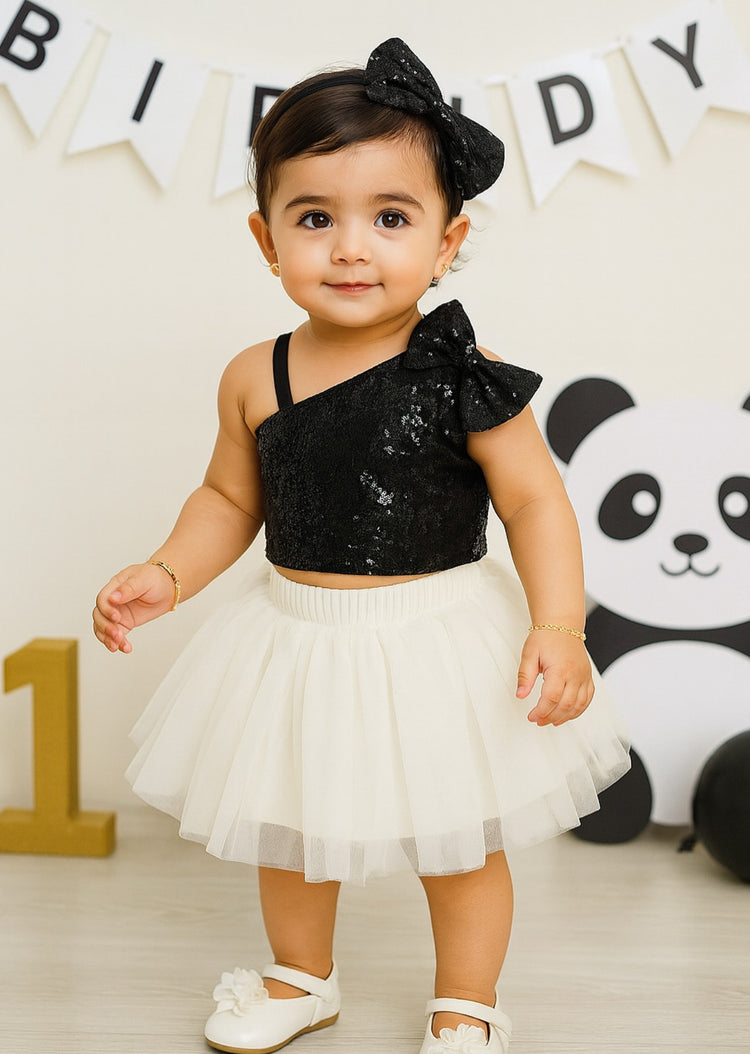 Black o white skirt set