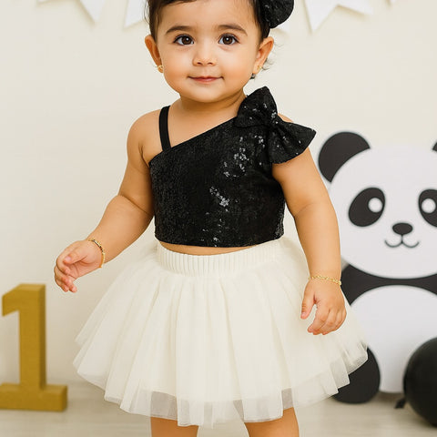 Black o white skirt set