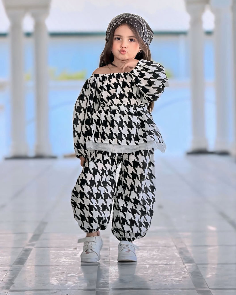 The Black Chic Trouser set