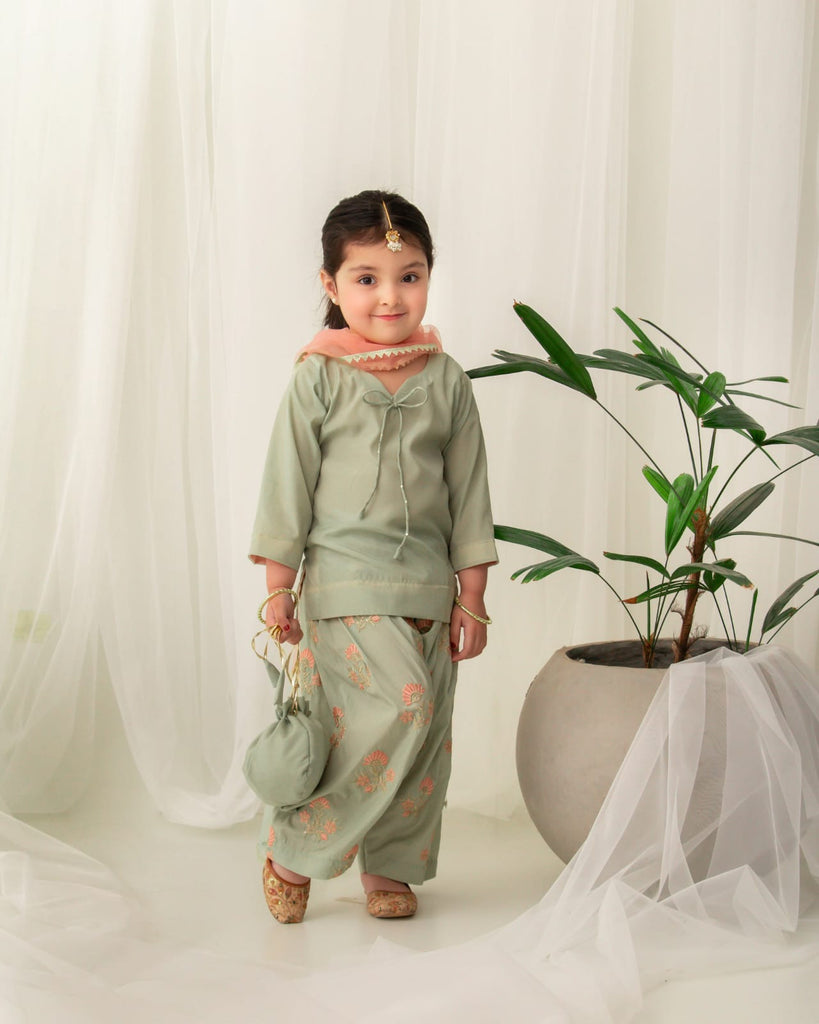 "Gul Mohar set" pistachio ec26